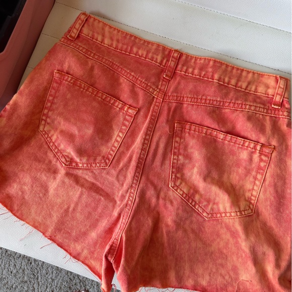 Tye Dye orange shorts size 3-4 - Picture 2 of 2
